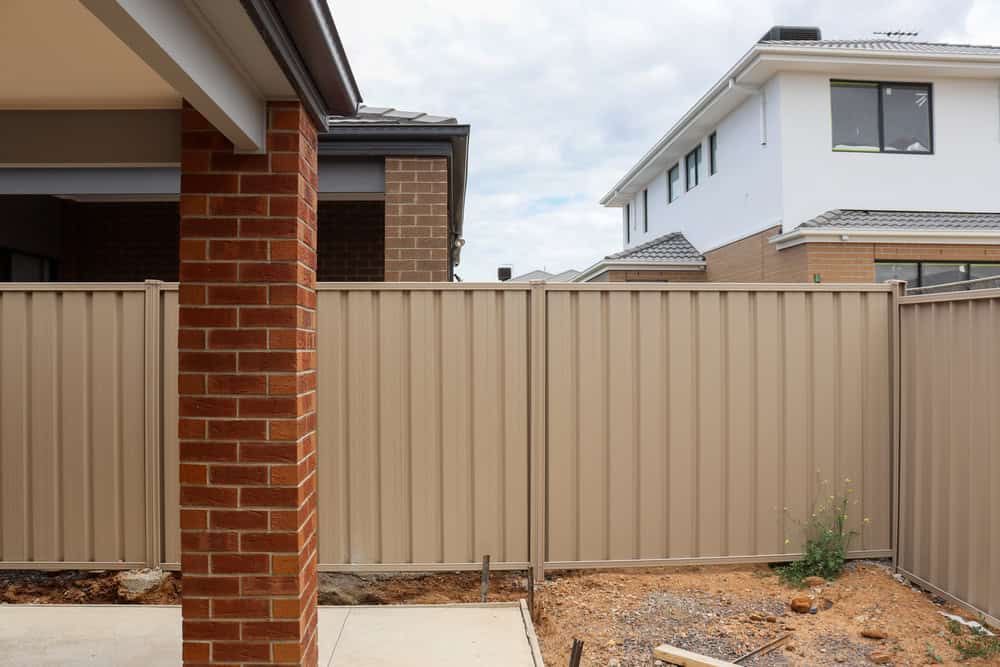 What Are My Rights When My Neighbor Owns the Wall I Want to Paint Coventry?
